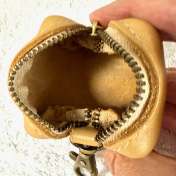 Portland Leather Champagne Dopp Keychain Pouch - Brand New - Picture 6 of 7